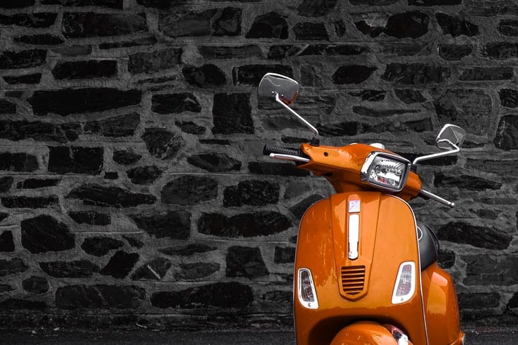 un scooter 125cc