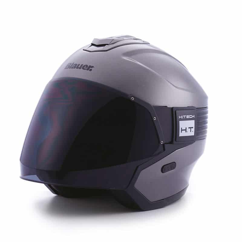 Blauer Hacker titane